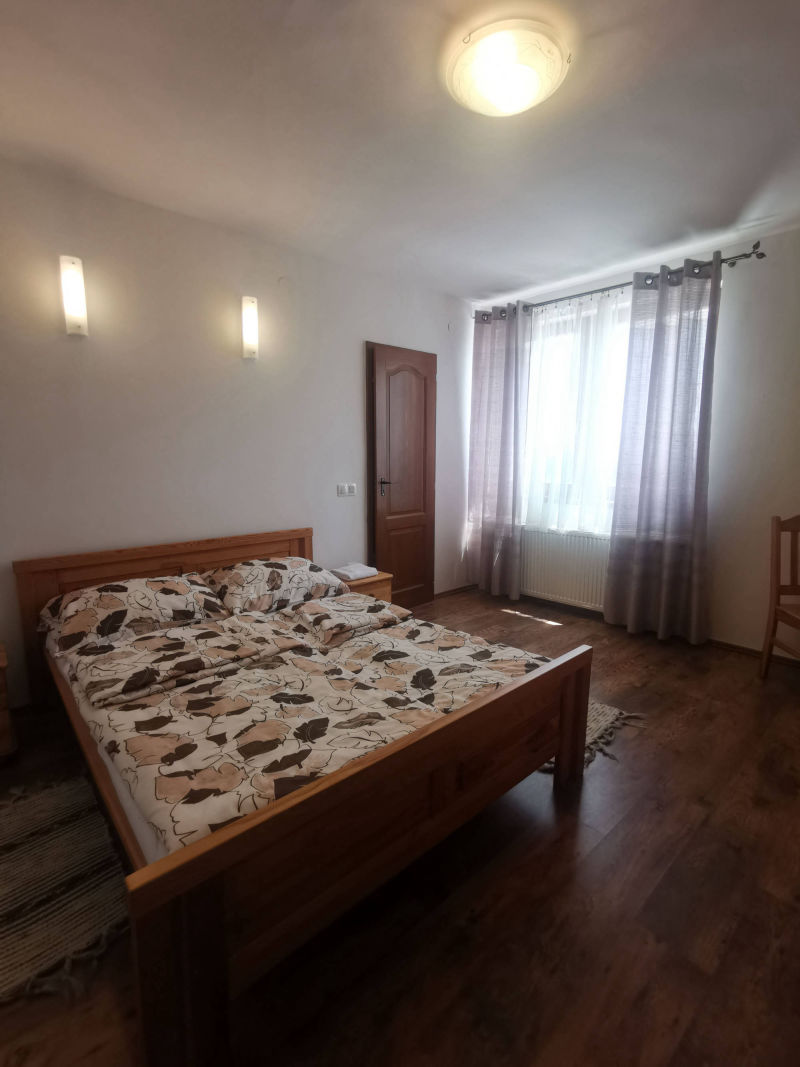 Kemencés Vendégház szoba franciaágy